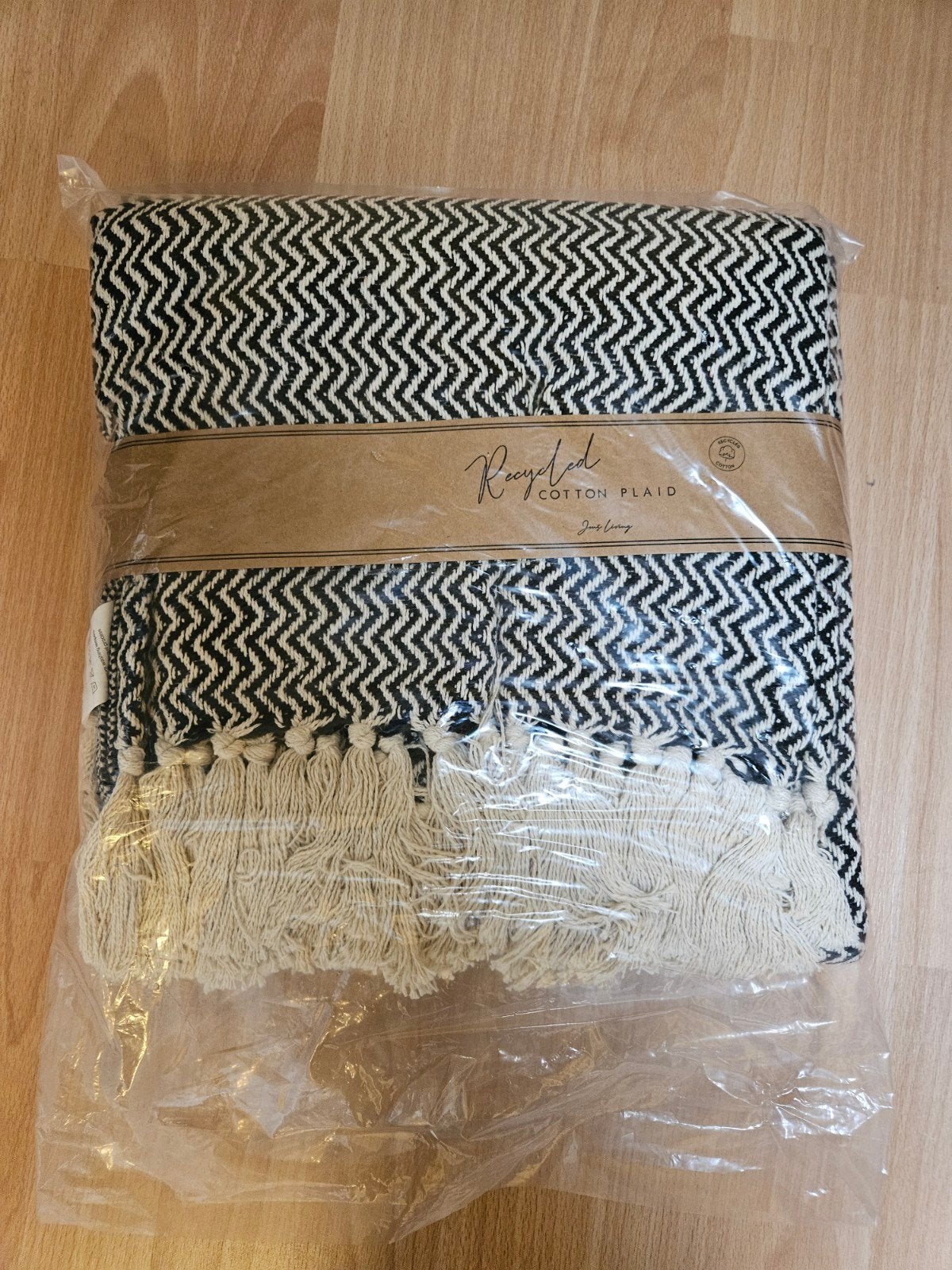 Vloerkleed, sierkleed wit/zwat, 100 tot 150 cm, Nieuw, Ophalen of Verzenden, 150 tot 200 cm