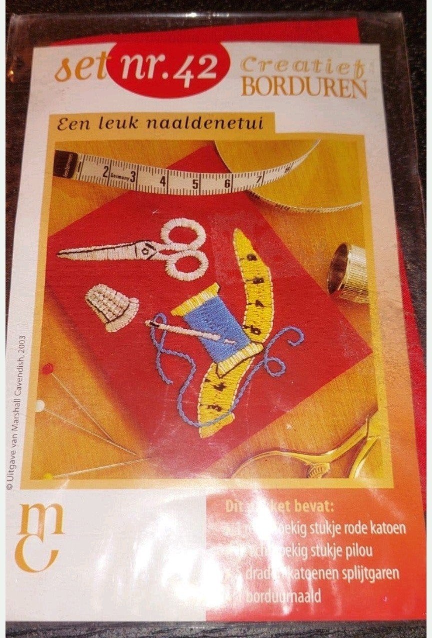 borduurpakketje naalden etui  setnr 42, Hobby en Vrije tijd, Ophalen of Verzenden, Nieuw, Handborduren, Borduurpakket