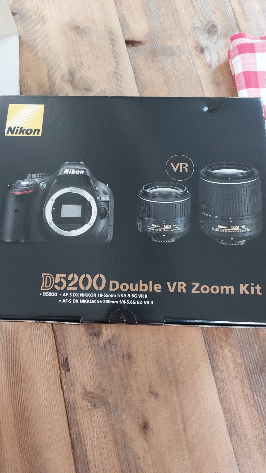 Nikon D5200 Double VR Zoom Kit met 2 lenzen, Audio, Tv en Foto, Fotocamera's Digitaal, Handleiding, Gebruikt, Spiegelreflex, Ophalen of Verzenden
