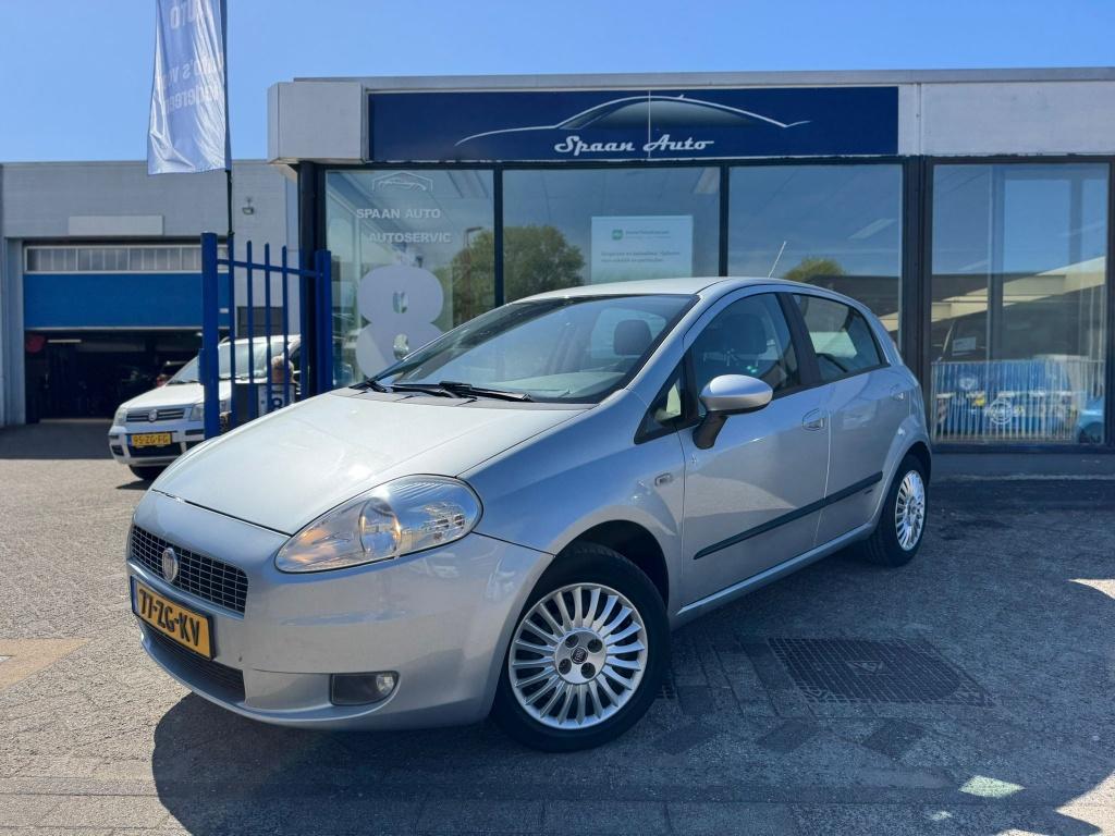 Fiat Grande Punto 1.4 Dynamic | AUTOMAAT | AIRCO | TREKHAAK, Auto's, Fiat, Voorwielaandrijving, Stof, Zwart, 4 cilinders