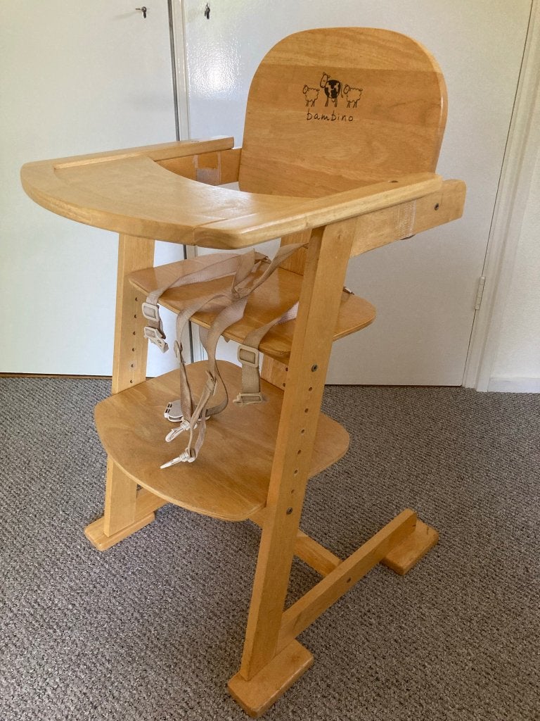 Houten kinderstoel, Kinderen en Baby's, Kinderstoelen, Ophalen, Zo goed als nieuw, Meegroeistoel, Gordel(s)