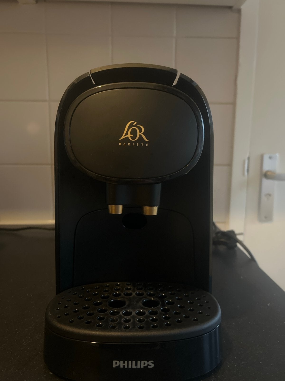 L'OR Barista Koffiemachine - Zwart, Ophalen, Zo goed als nieuw, Koffiemachine, Koffiepads en cups