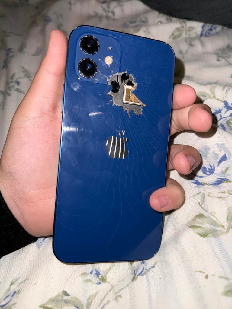 Telefoon met kapotte achterkant, werkt naar behoren, Telecommunicatie, Mobiele telefoons | Apple iPhone, Ophalen of Verzenden