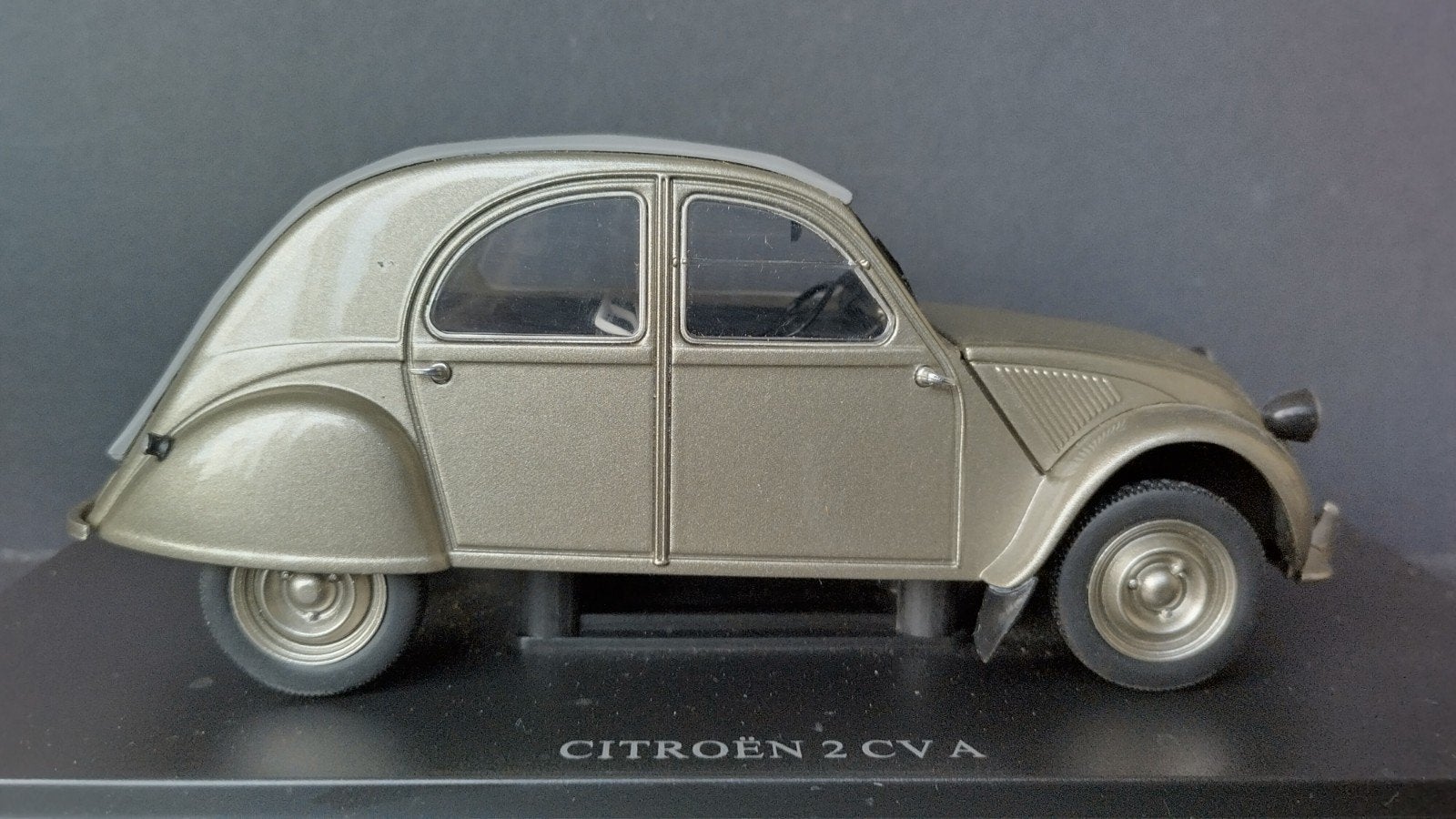 Citroen 2cv a 1:24 Atlas Collections Pol, Hobby en Vrije tijd, Modelauto's | 1:24, Overige merken, Auto, Verzenden, Nieuw