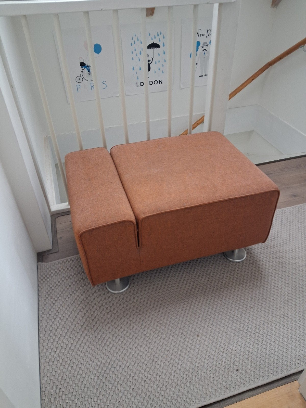 Poef Design on Stock Blizz, Ophalen, 75 tot 100 cm, Zo goed als nieuw, Metaal
