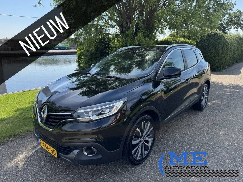 Renault Kadjar - 1.2 TCe Bose|pano|Cruise|trekhaak|led|, Auto's, Kadjar, Gebruikt, 1198 cc, Zwart