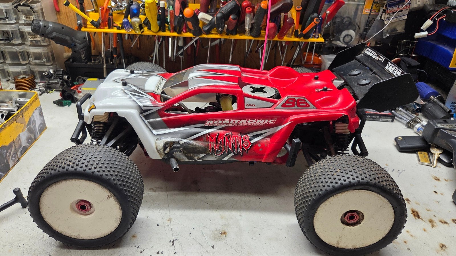 Te koop leuke robitronic, Gebruikt, Auto offroad, Ophalen of Verzenden, Schaal 1:8