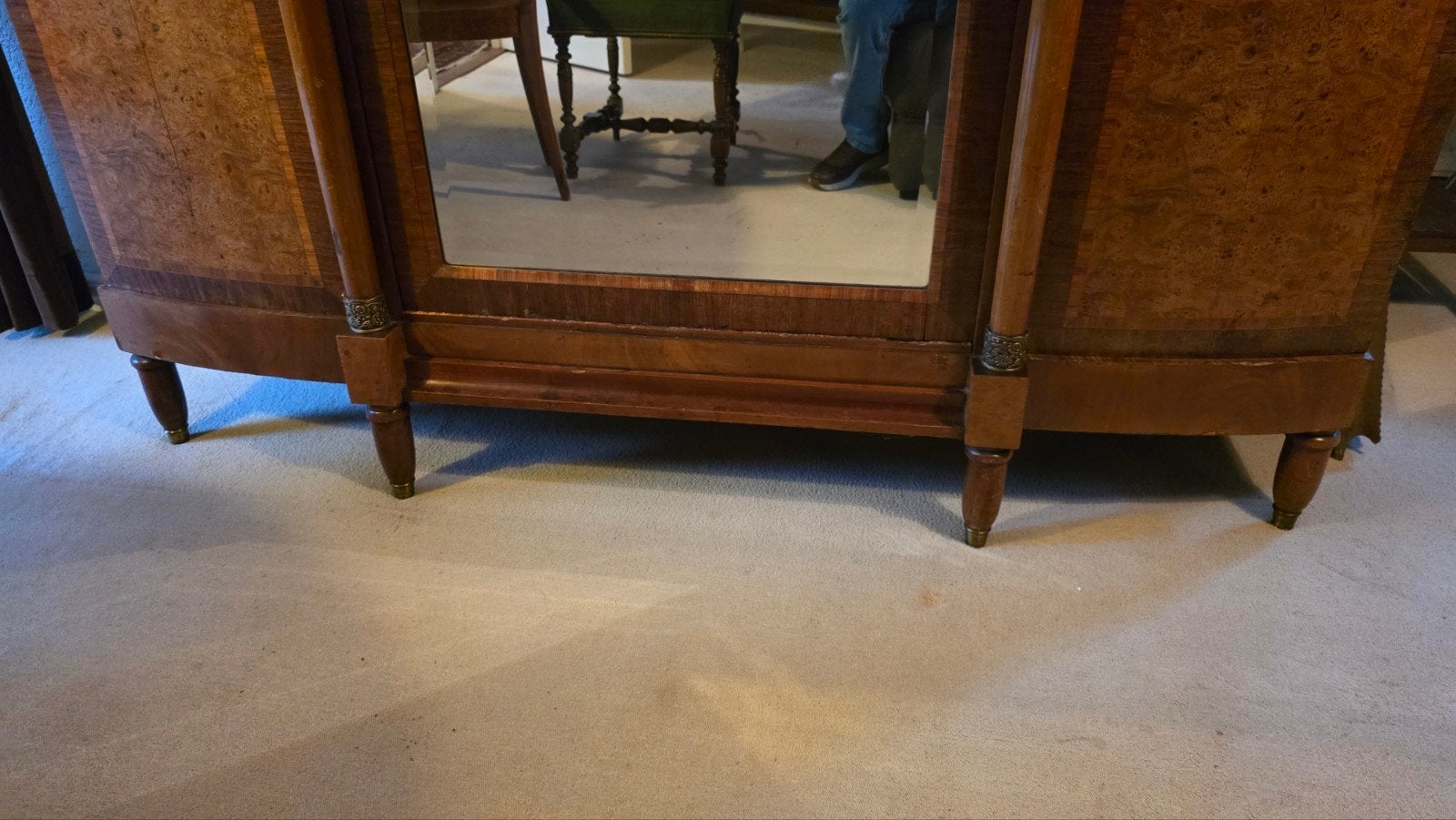 Franse Louis XVI kast, Ophalen