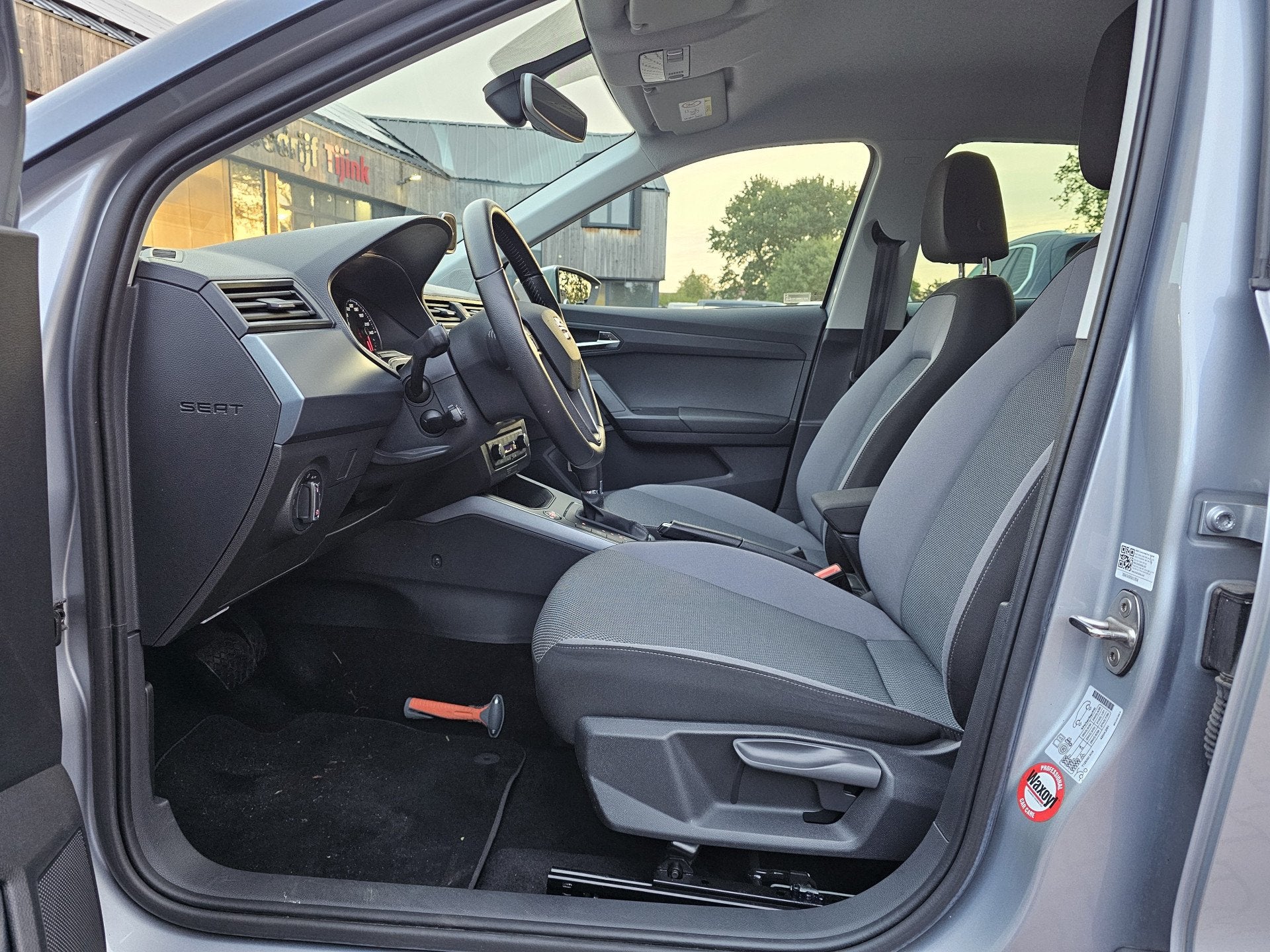 SEAT Arona 1.0 TSI Style Business Intense | Automaat | LED |, Auto's, Stof, Met garantie (alle), 116 pk, 49 €/maand