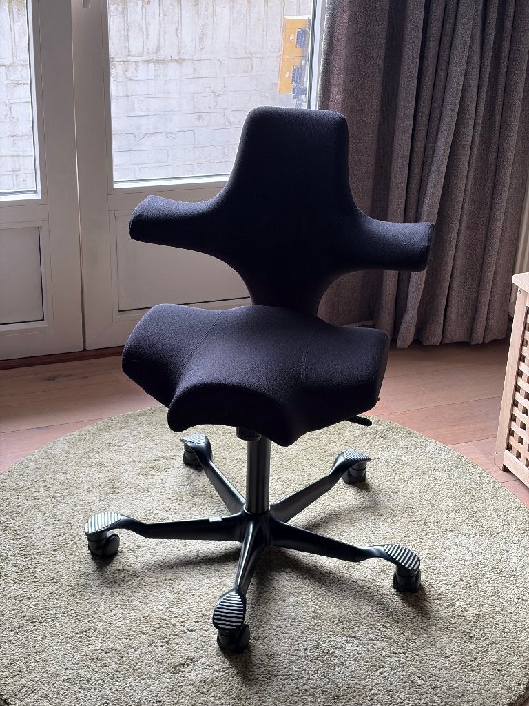 HAG Capisco 8106, Huis en Inrichting, Bureaustoelen, Ophalen, Gebruikt, Zwart, Bureaustoel