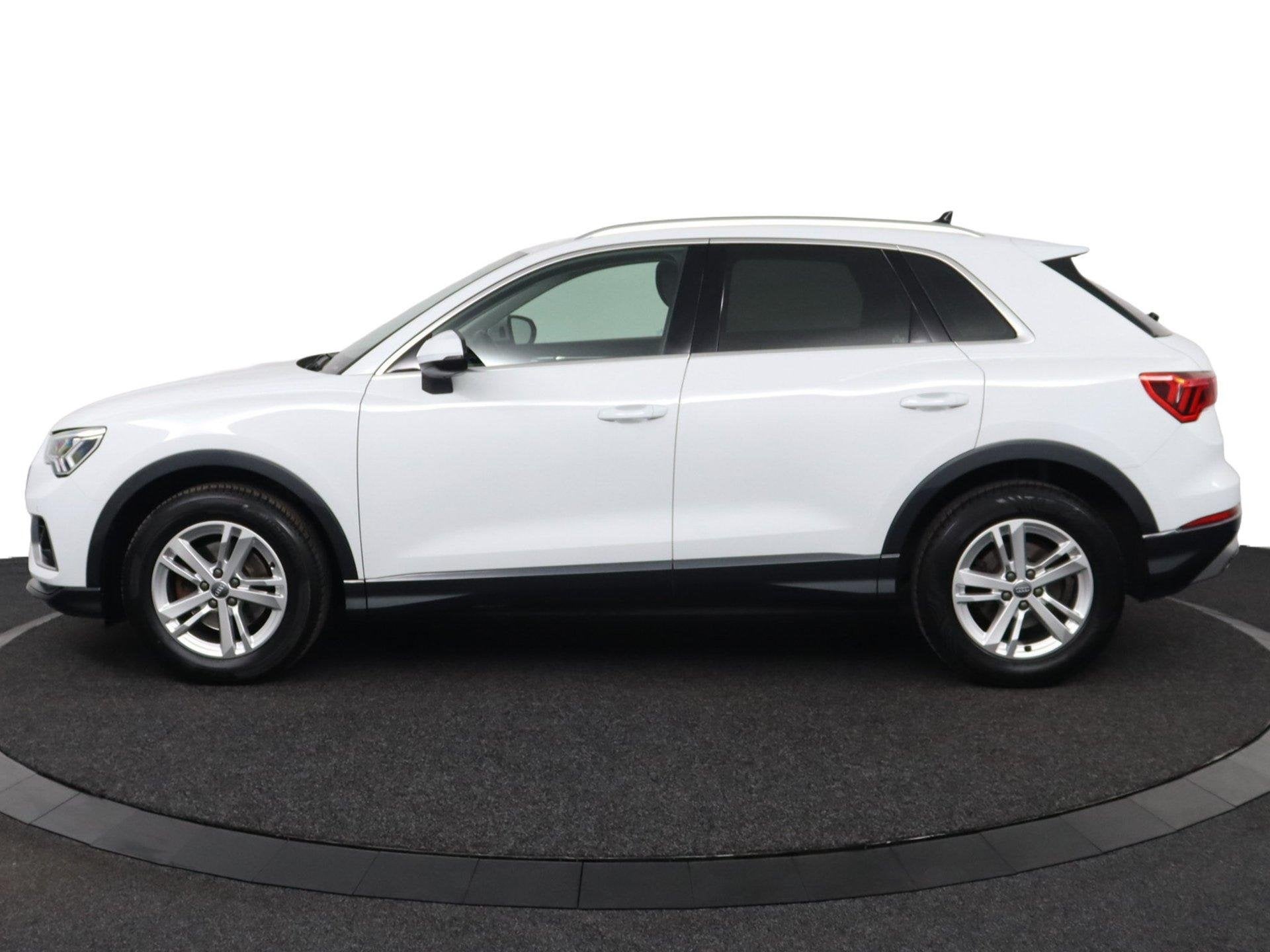 Audi Q3 35 TFSI S Line Pro Line S, Auto's, Euro 6, 4 cilinders, 150 pk, Leder en Stof