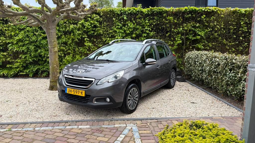 Peugeot 2008 1.2 VTI 60KW/82PK 2016 Grijs, Auto's, Peugeot, Voorwielaandrijving, Stof, 40 €/maand, Zwart