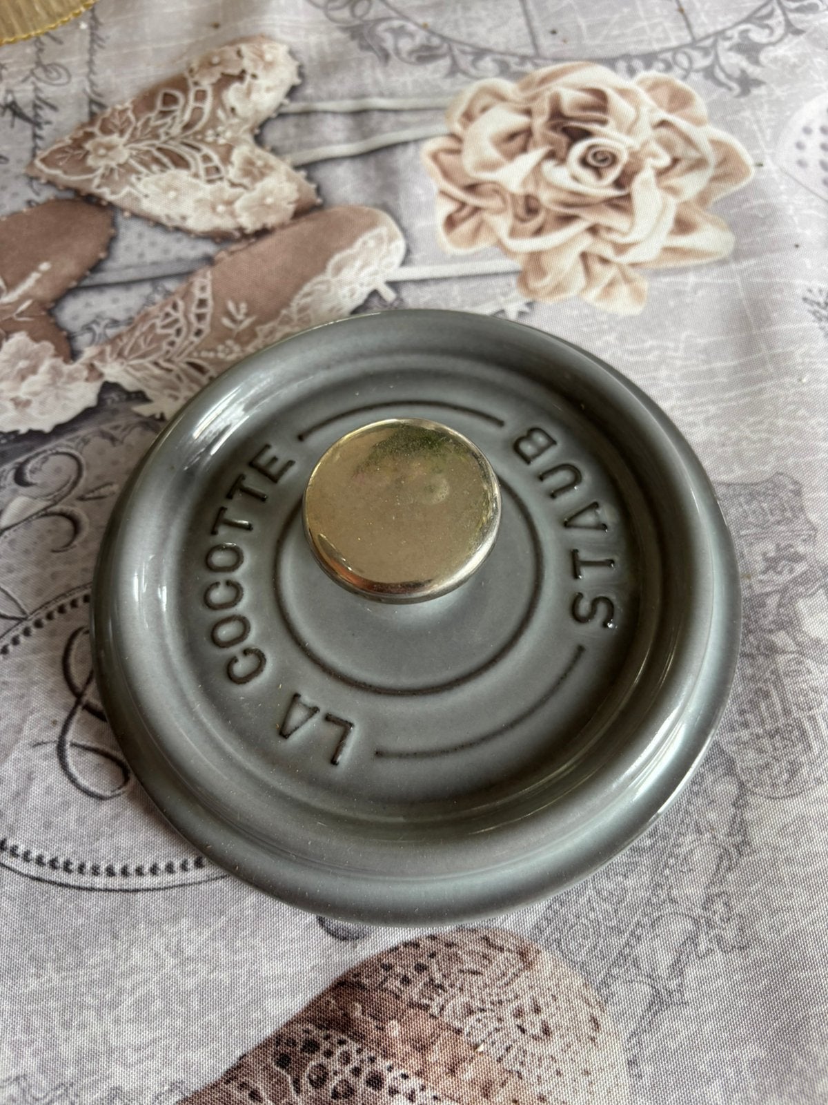 STAUB COCOTTE, Ophalen, Gietijzer, Geschikt voor inductie, Zo goed als nieuw