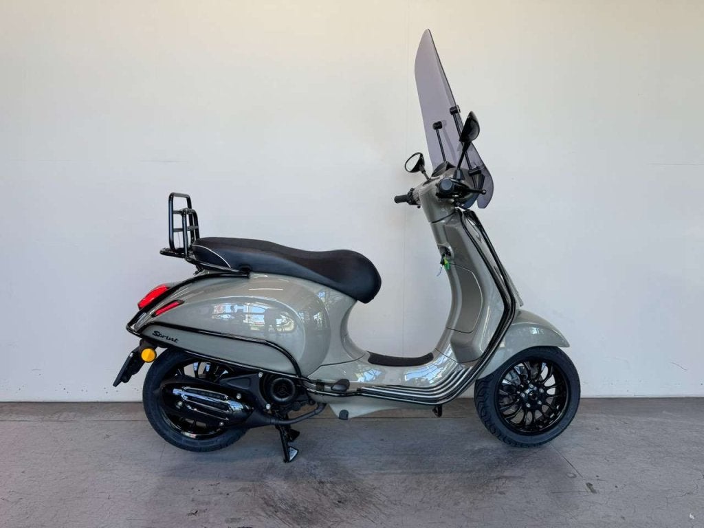 Vespa Sprint Jade Green Metallic, BWJ 2020, Fietsen en Brommers, Scooters | Vespa, Niet ingevuld, Gebruikt, Niet ingevuld, Ophalen of Verzenden