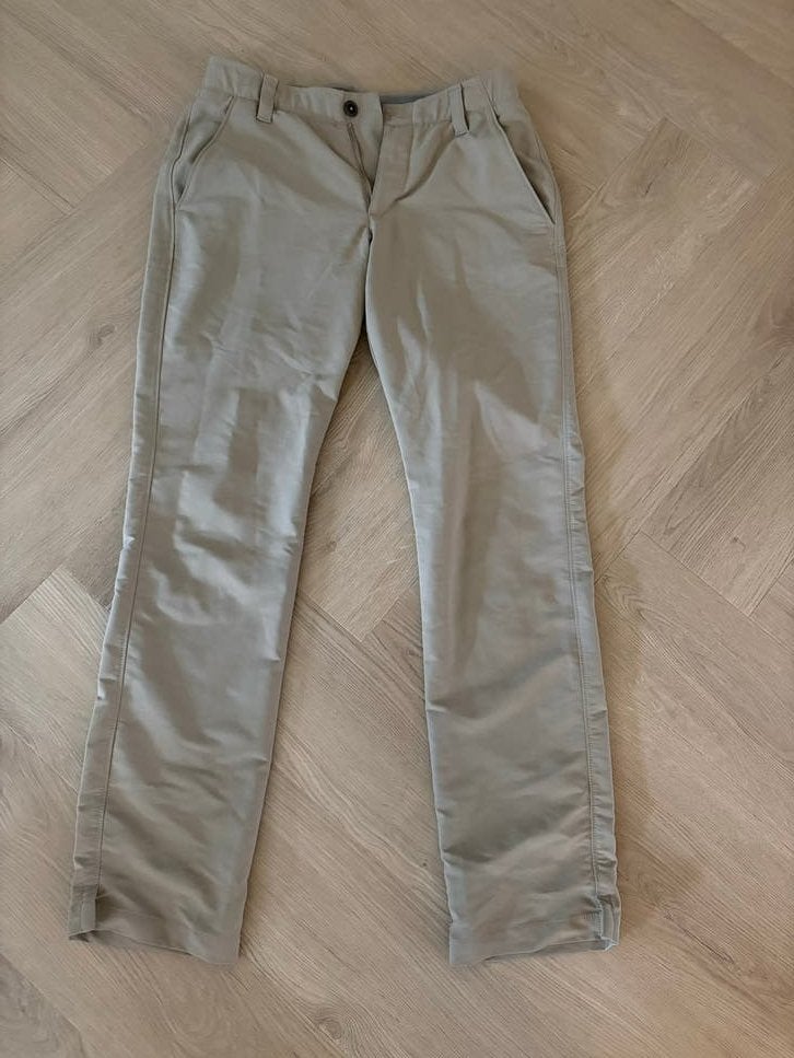 Under Armour golfbroek heren - maat 30/32, Ophalen of Verzenden, Zo goed als nieuw, Maat 46 (S) of kleiner, Beige