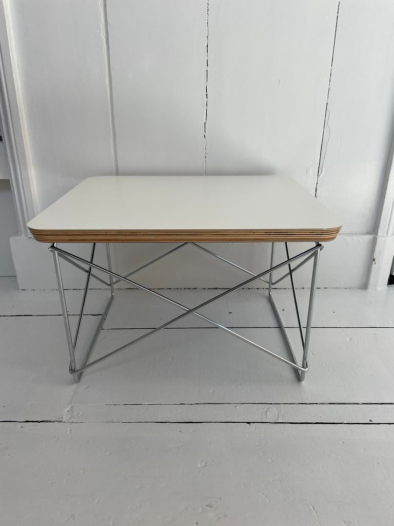 Vitra Ltr Occasional table wit, Minder dan 45 cm, Minder dan 55 cm, Gebruikt, Ophalen of Verzenden
