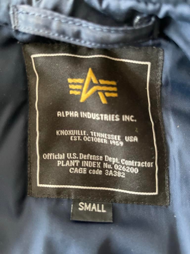 Alpha Industries Bomberjack met capuchon - Maat S, Ophalen of Verzenden, Zo goed als nieuw, Maat 46 (S) of kleiner, Blauw