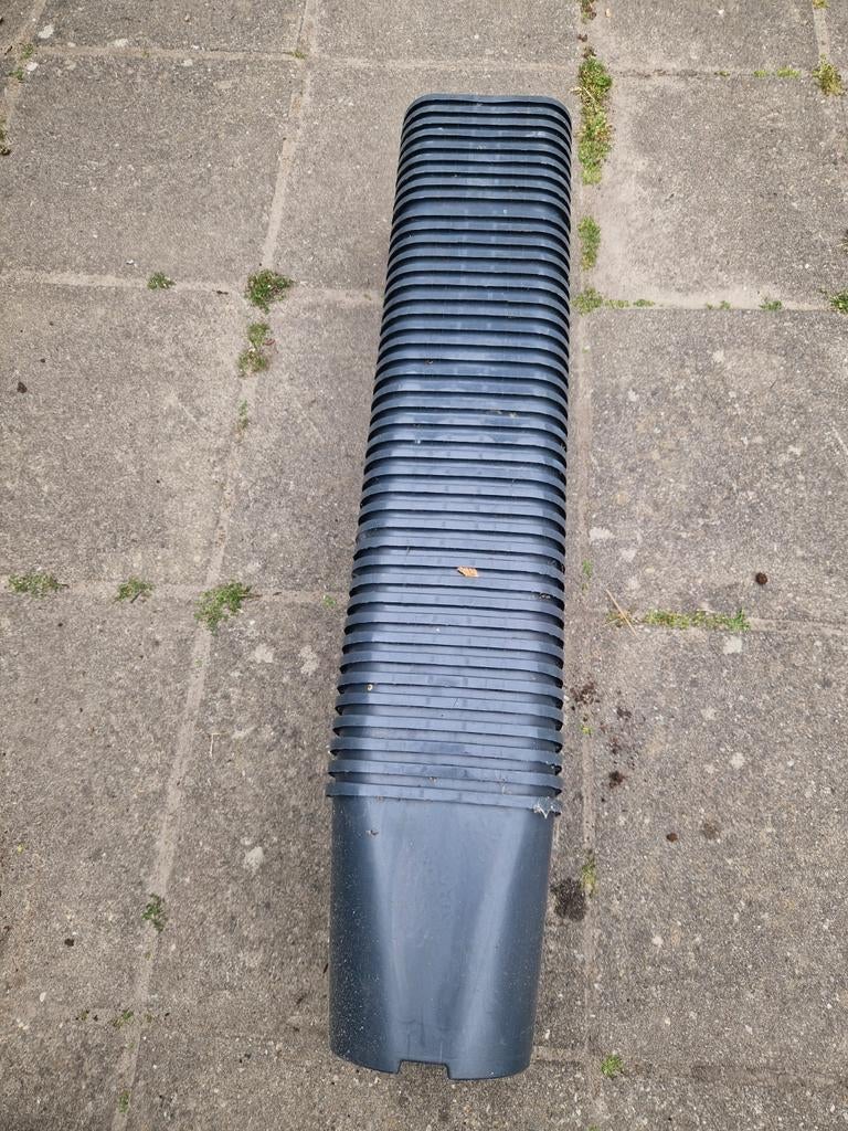 44 grote kweekpotten vierkant, Tuin en Terras, Ophalen of Verzenden, Kweekbak