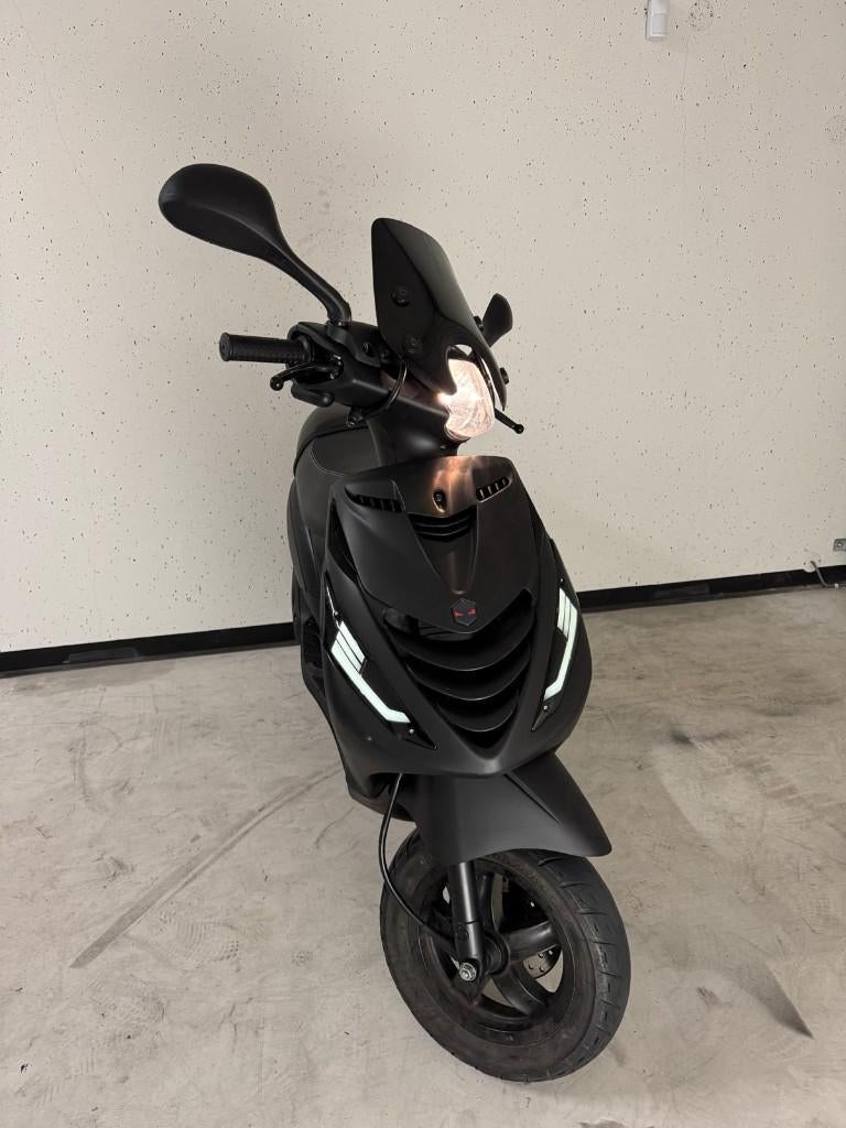 Piaggio Zip brom 2019, Fietsen en Brommers, Scooters | Piaggio, Ophalen, Maximaal 45 km/u, Zip, Zo goed als nieuw