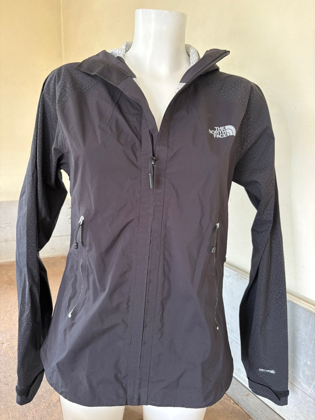 Zwarte The North Face regenjas M (38), Verzenden, Nieuw, Regenjas