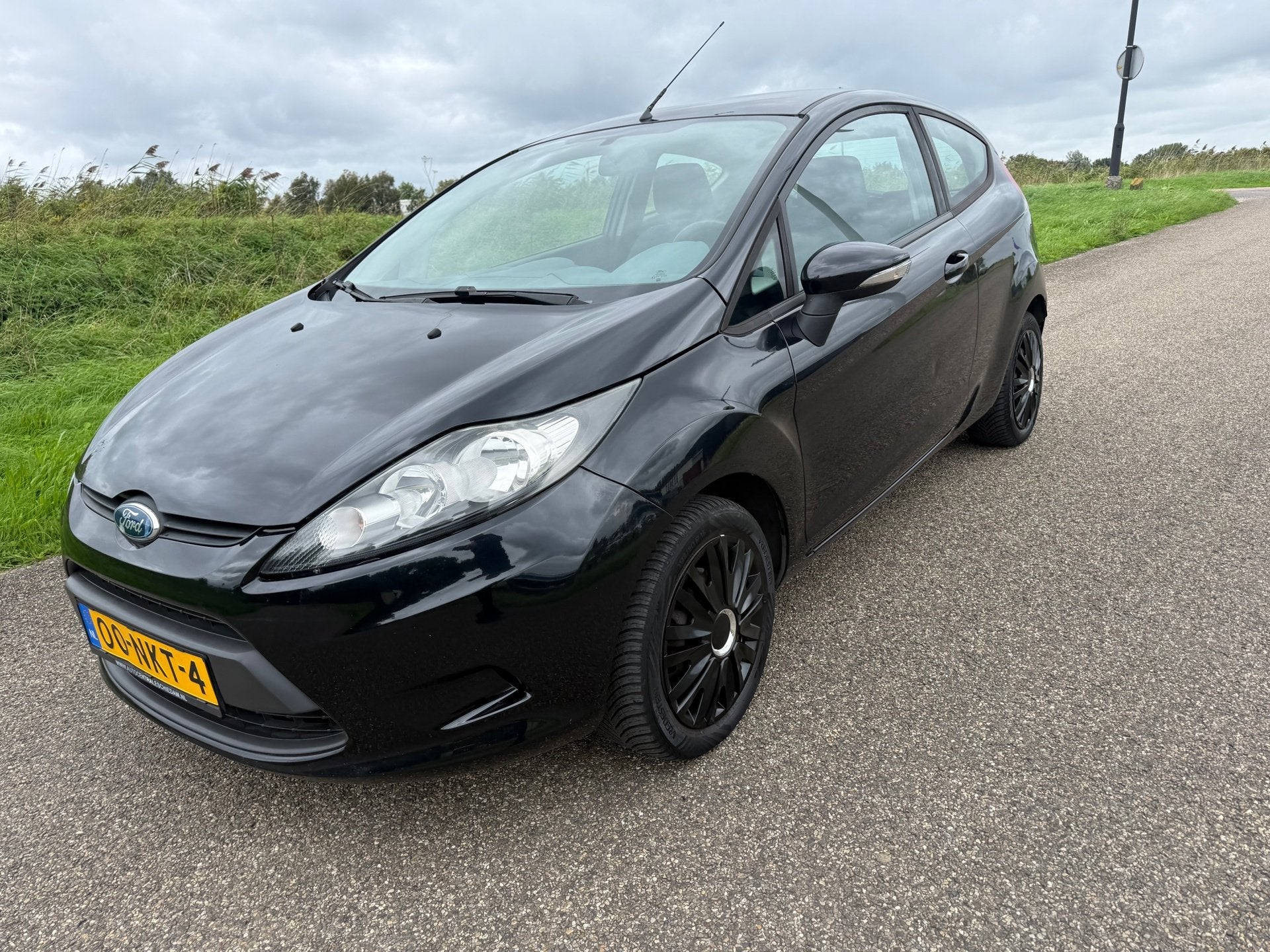 Ford Fiesta 1.25 Limited INCL NW APK & GARANTIE !, Voorwielaandrijving, Euro 5, Gebruikt, 4 cilinders