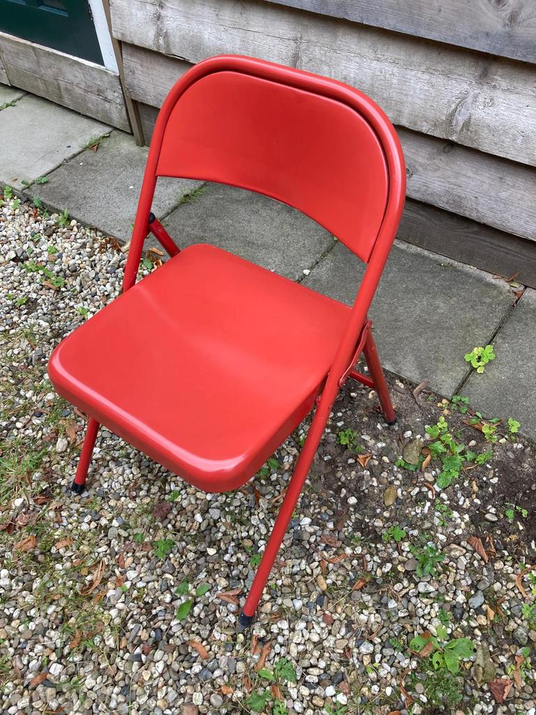 Ikea klapstoel rood metaal vintage, Tuin en Terras, Ophalen of Verzenden, Zo goed als nieuw, Metaal