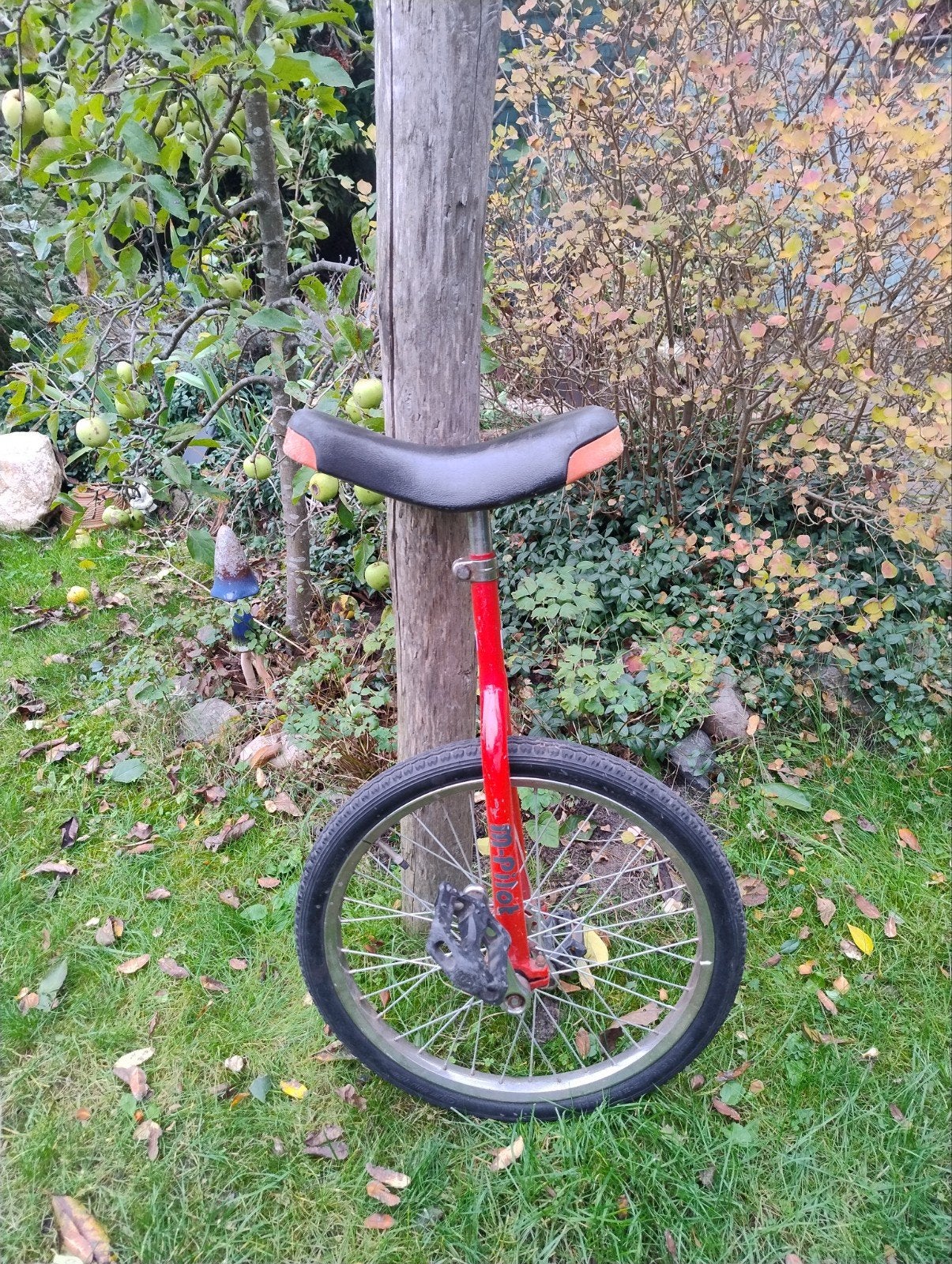 Eenwieler rood, Fietsen en Brommers, Ophalen, Gebruikt
