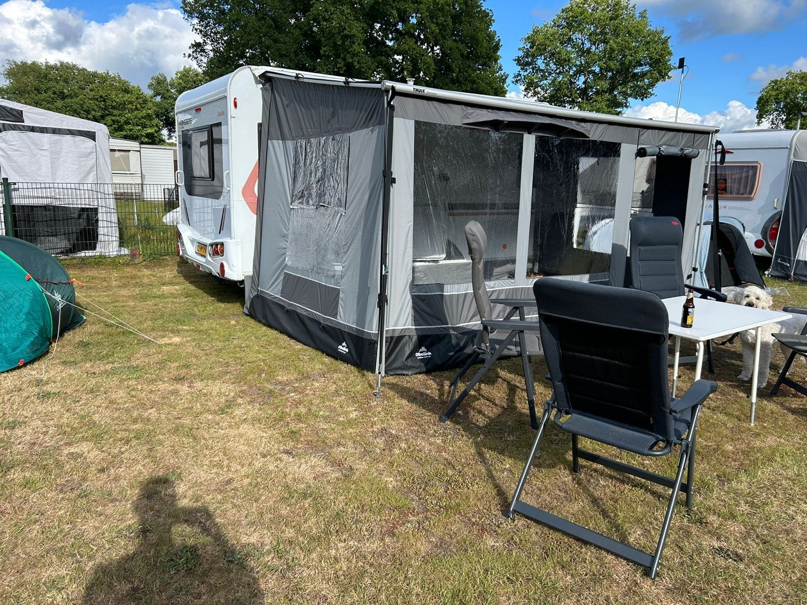 Thule Omnistor 1200 (400cm, grijs) met Obelink luifeltent, Ophalen, Zo goed als nieuw, Thule