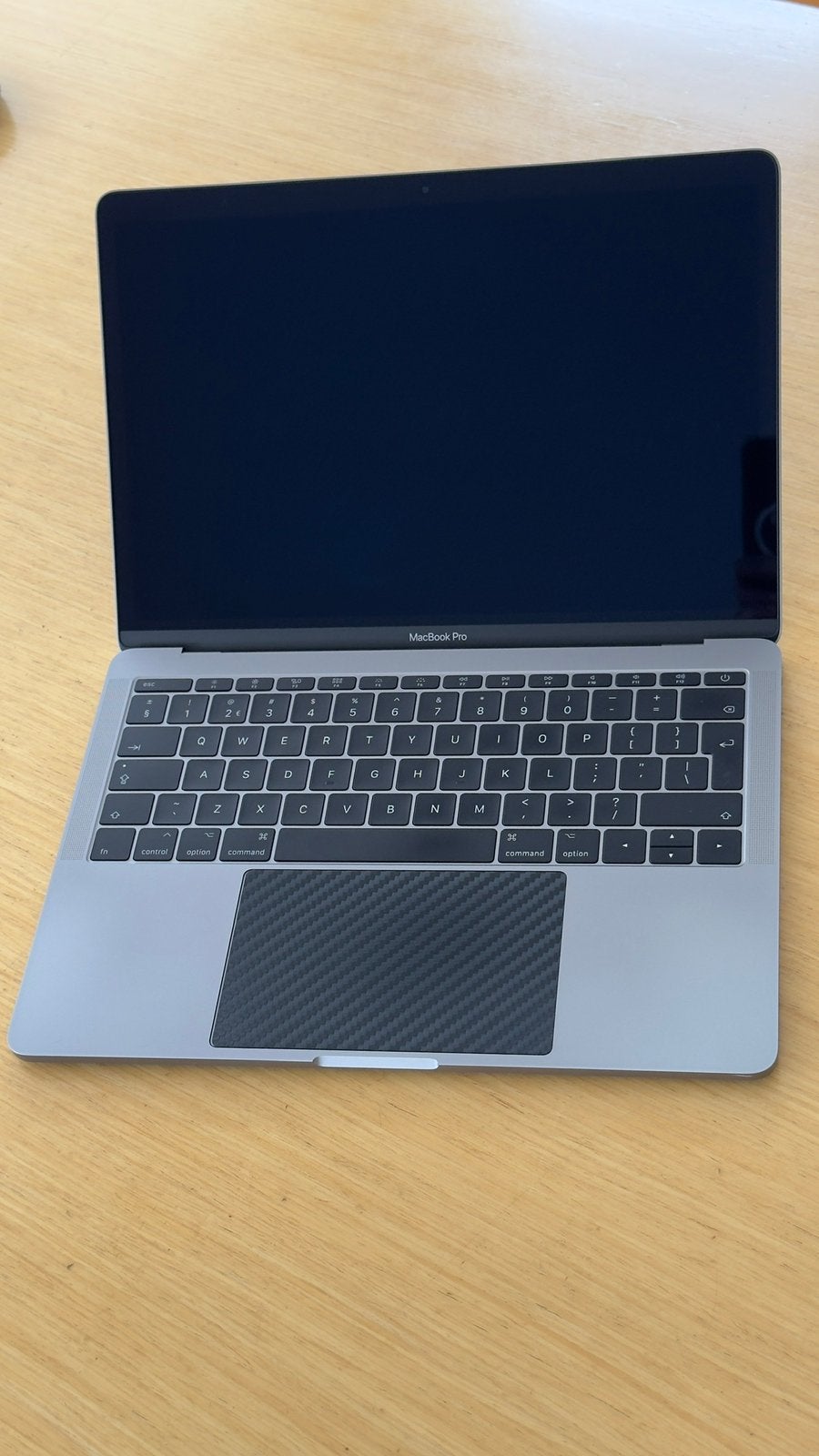 Apple MacBook Pro 13” (2017) Space Grey 256GB + Hoes & Skin, MacBook Pro, 256 GB, 2 tot 3 Ghz, Qwerty