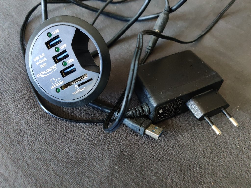 D-Lock USB In-Desk Hub 3x USB 3.0 + card reader, Ophalen of Verzenden