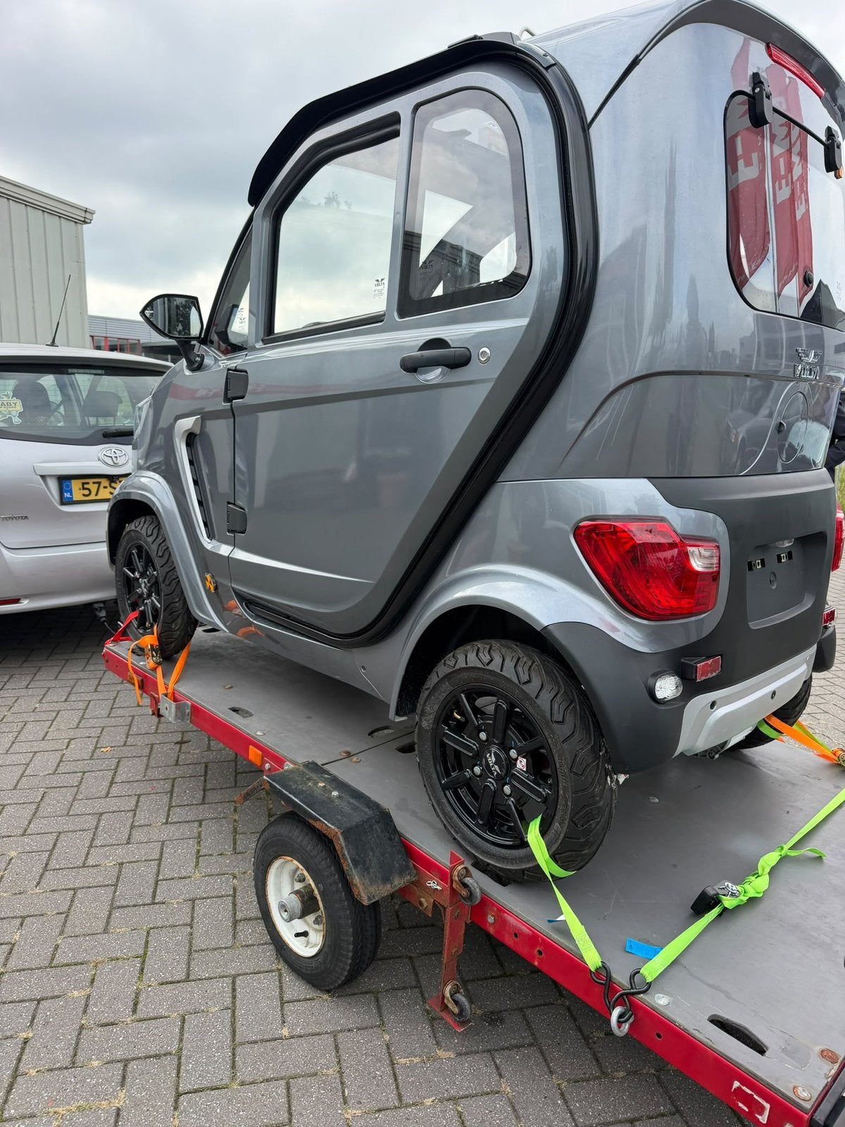 Aanhanger voor moter of scootmobiel of meer inklapbaar!, Ophalen