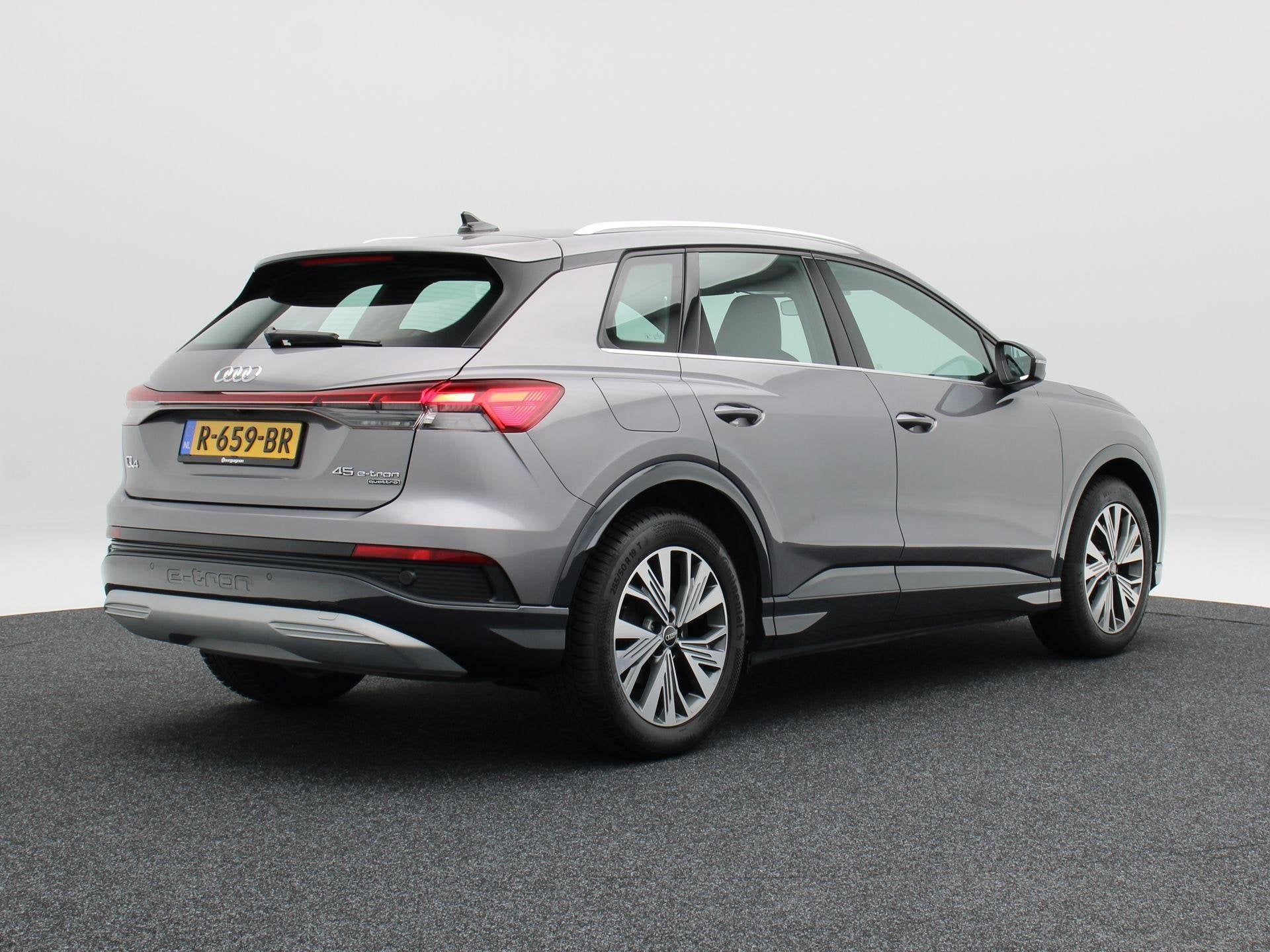 Audi Q4 e-tron 45 quattro Advanced edition 77 kWh 265 Pk | S, Auto's, Stof, Gebruikt, Zwart, 33 min