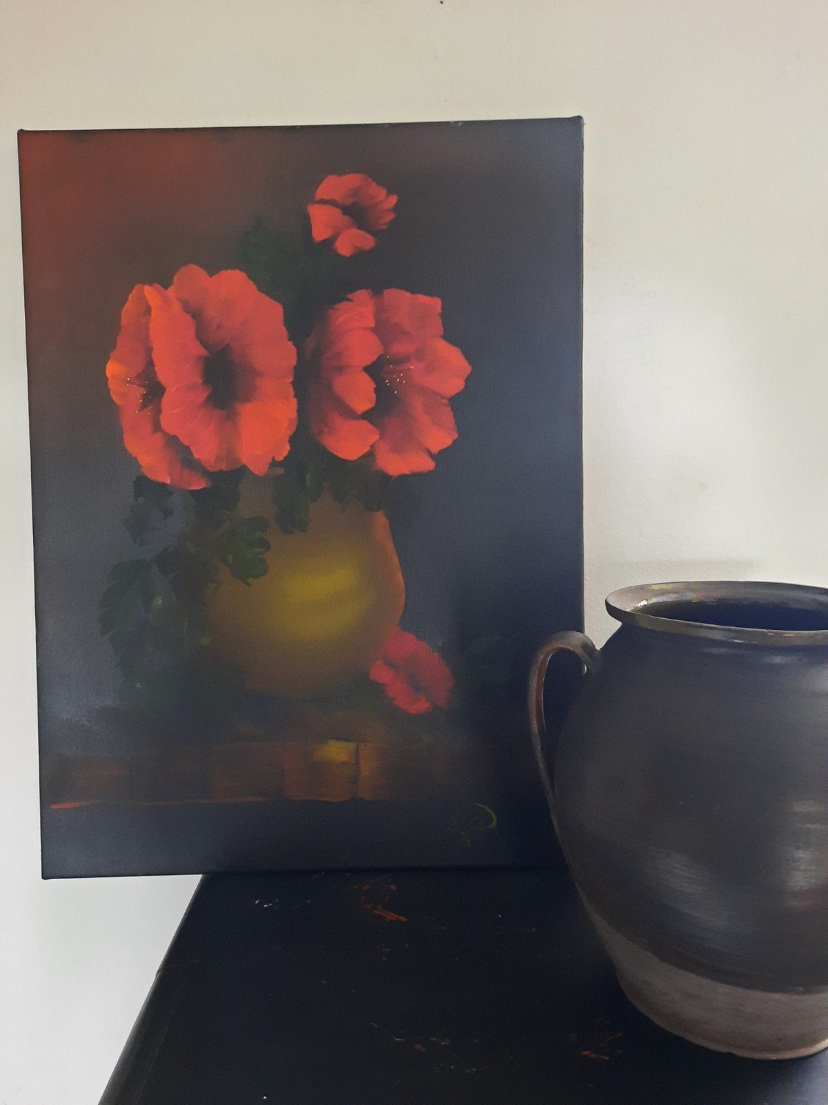 Schilderij met rode bloemen in vaas - gesigneerd, Bloemen, Doek, Realistisch, Ophalen of Verzenden