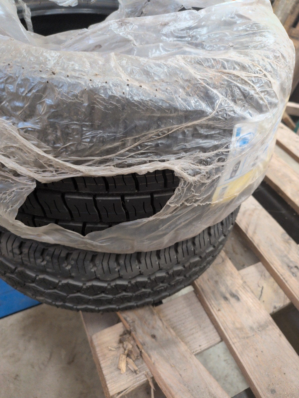2 aanhangerbanden 195/50r13c extra laag, een op velg, Auto diversen, Aanhangwagen-onderdelen, Ophalen of Verzenden, Nieuw