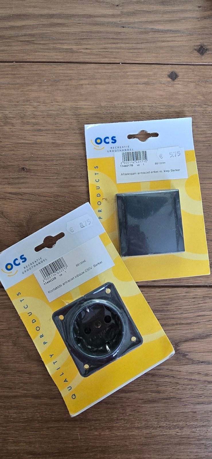 Berker Afdekraam en Stopcontact Antraciet 230V, Ophalen, Nieuw, Berker, Afdekraam
