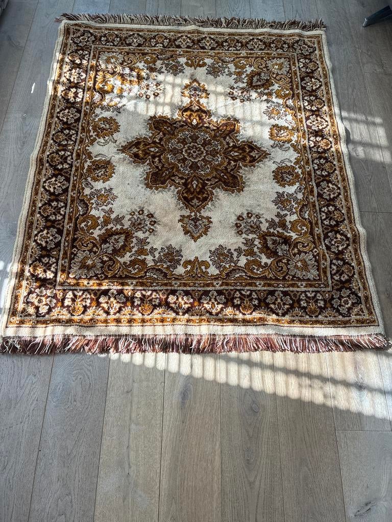 Vintage tafelkleed 154x131 cm - Bruin/Beige met franjes, Huis en Inrichting, Ophalen of Verzenden, Zo goed als nieuw
