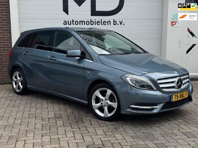 Mercedes-Benz B-klasse 180 CDI Ambition - LED - Navi - PDC, Auto's, Mercedes-Benz, Voorwielaandrijving, Euro 5, Stof, Gebruikt