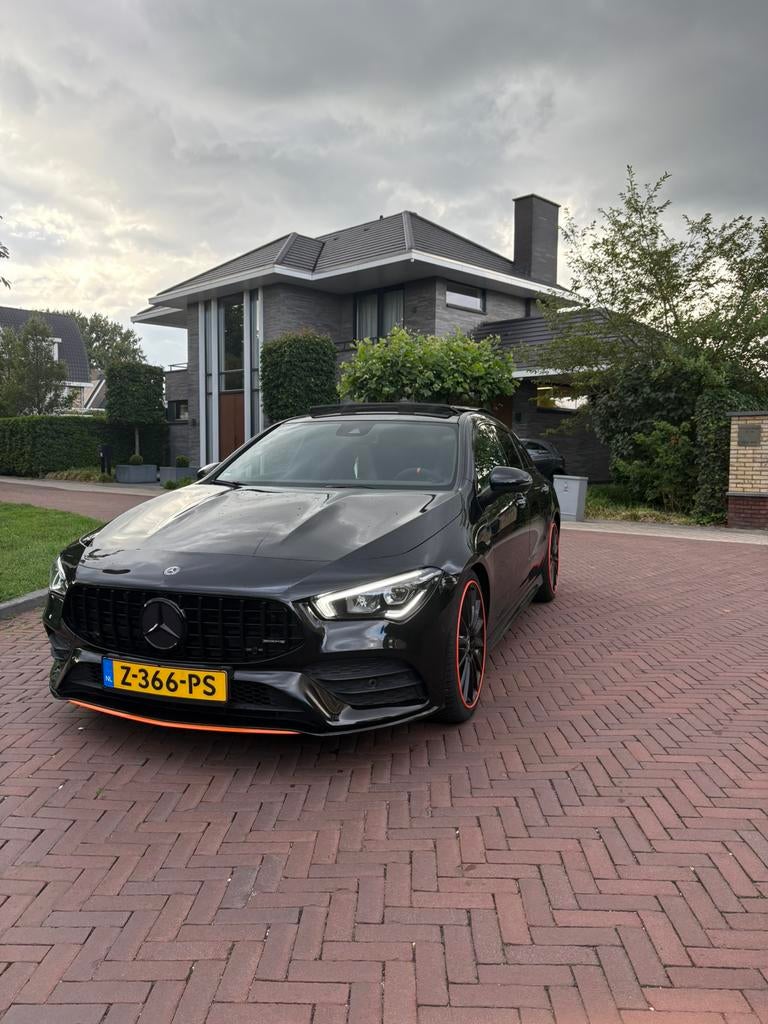 Mercedes CLA250 AMG|ORANGE EDITION ONE|PANO|CARPLAY, Auto's, Mercedes-Benz, Particulier, CLA, ABS, Achteruitrijcamera, Adaptieve lichten