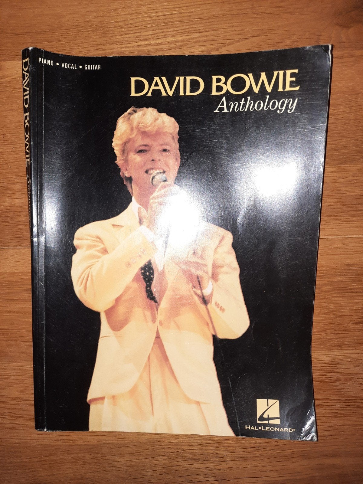 piano-vocal-guitar : David Bowie anthology   songbook, Gebruikt, Gitaar, Ophalen of Verzenden, Artiest of Componist