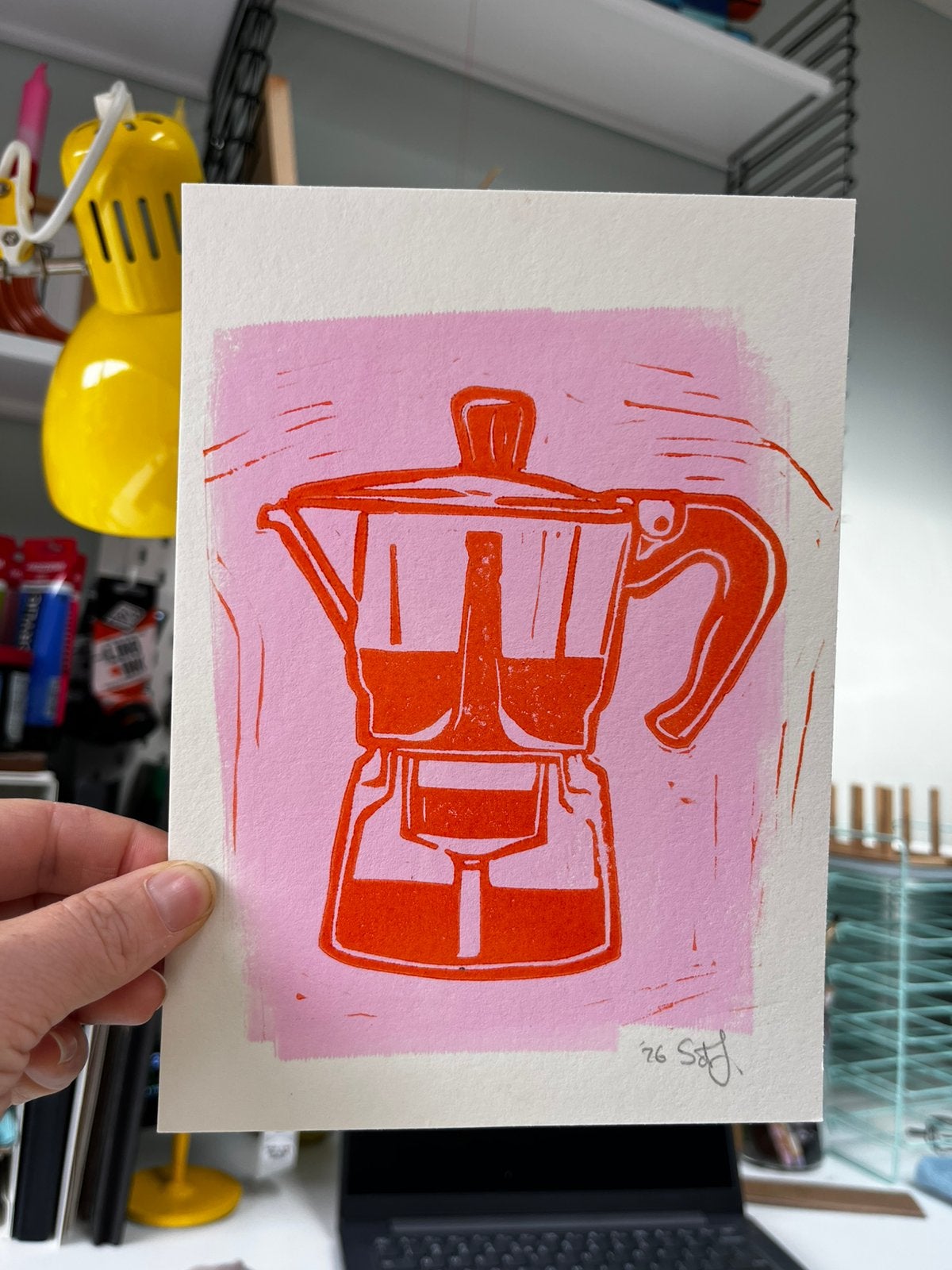 Linosnede afdruk koffie percolator, Genummerd, Ophalen of Verzenden, Overige onderwerpen, Linosnede