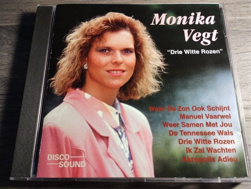 Monika Vegt - Drie Witte Rozen, Ophalen of Verzenden, Zo goed als nieuw, Levenslied of Smartlap