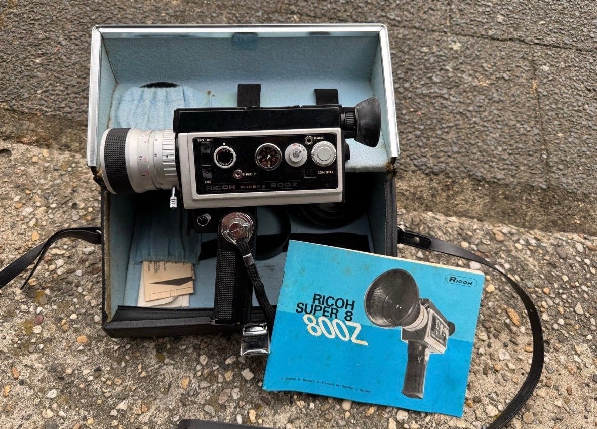 Ricoh Super 8 800Z Filmcamera met Koffer en Handleiding, Overige soorten, Ophalen of Verzenden, Zo goed als nieuw, 8 tot 20x