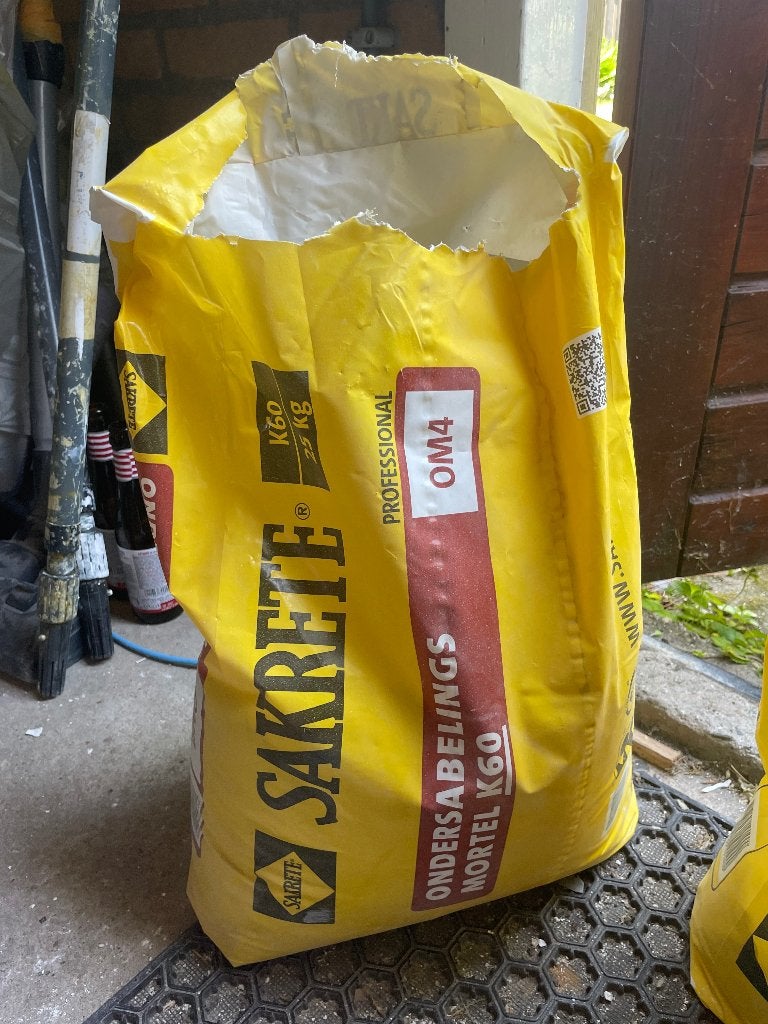 Ondersabelingsmortel Sakrete, Ophalen, Gebruikt, Bakstenen