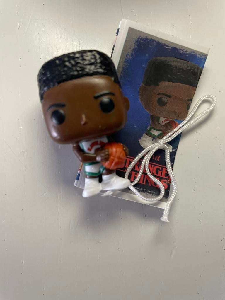 Funko Pop! Stranger Things Lucas Sinclair Basketbal, Ophalen of Verzenden, Zo goed als nieuw