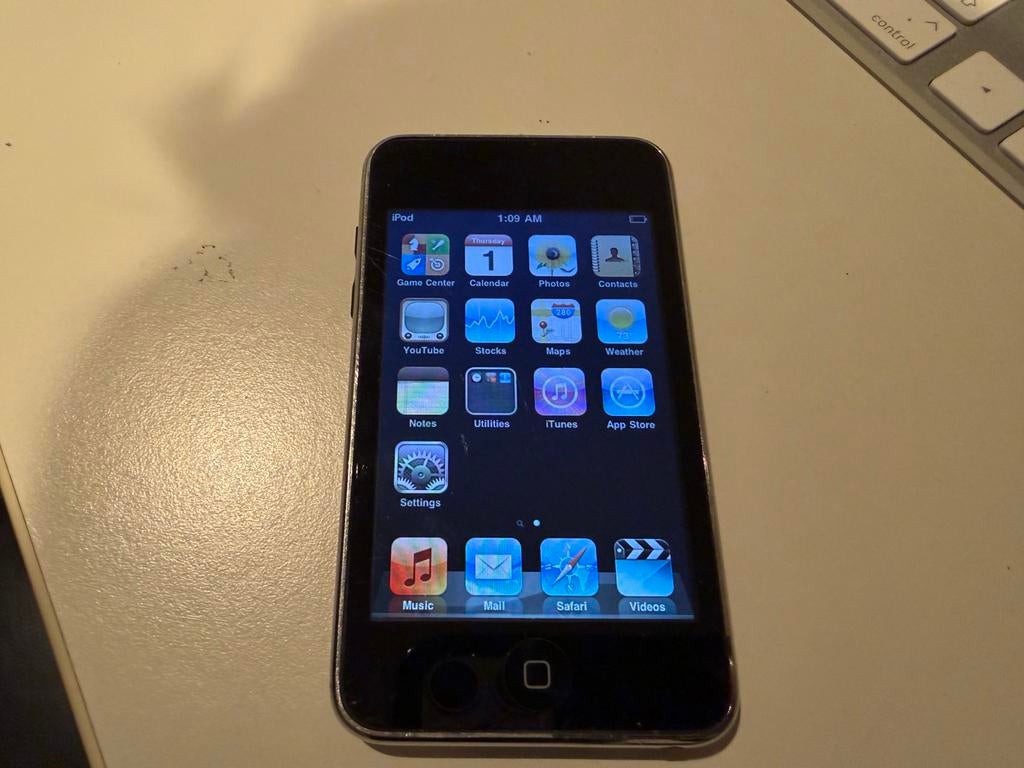 iPod Touch 2e generatie 8GB, Audio, Tv en Foto, Mp3-spelers | Apple iPod, Gebruikt, Zwart, 2 tot 10 GB, Touch