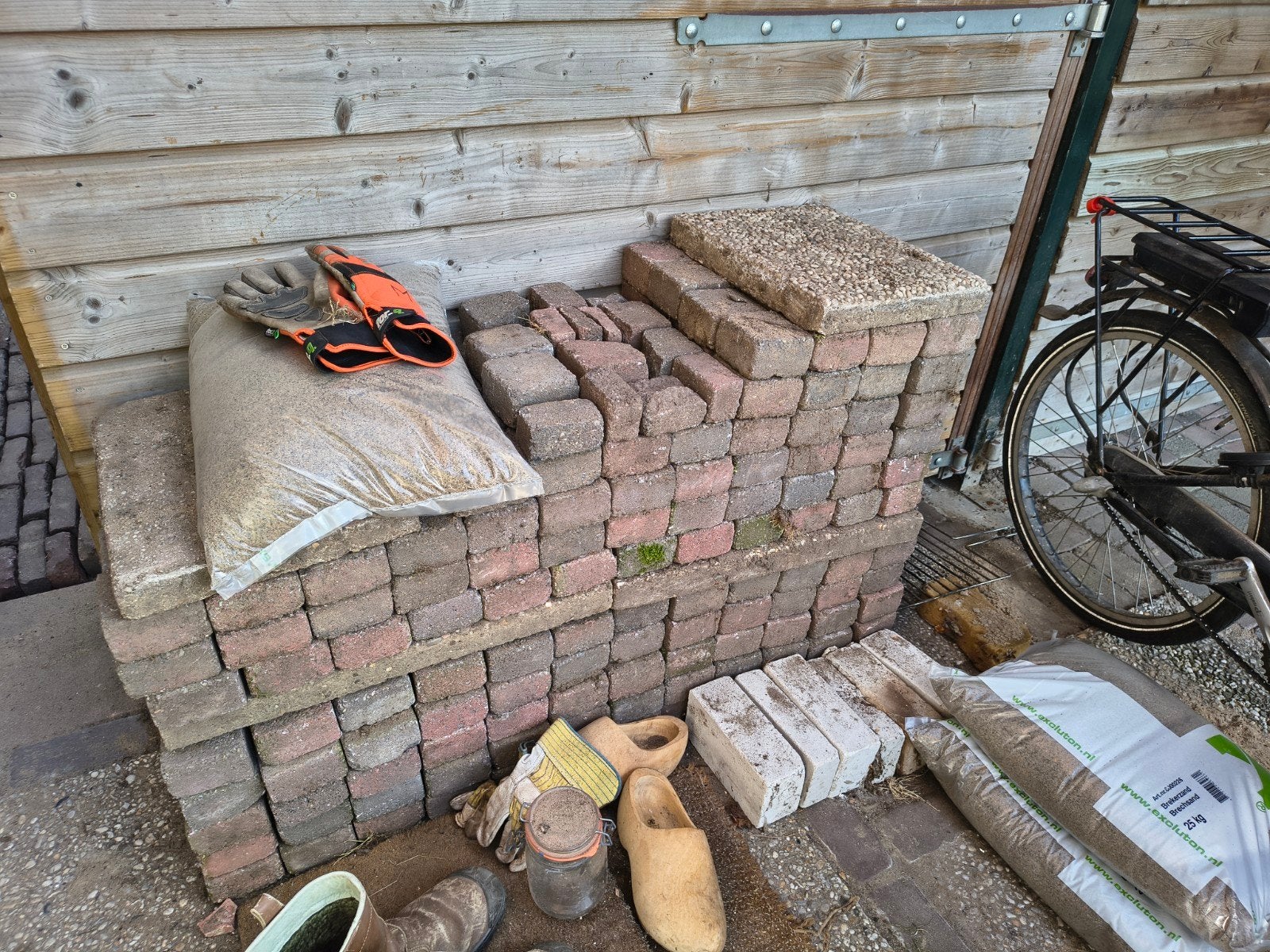 Partij klinkers 10x10 - Gebruikt, Tuin en Terras, Tegels en Klinkers, Ophalen, Gebruikt, Klinkers, Minder dan 5 m²
