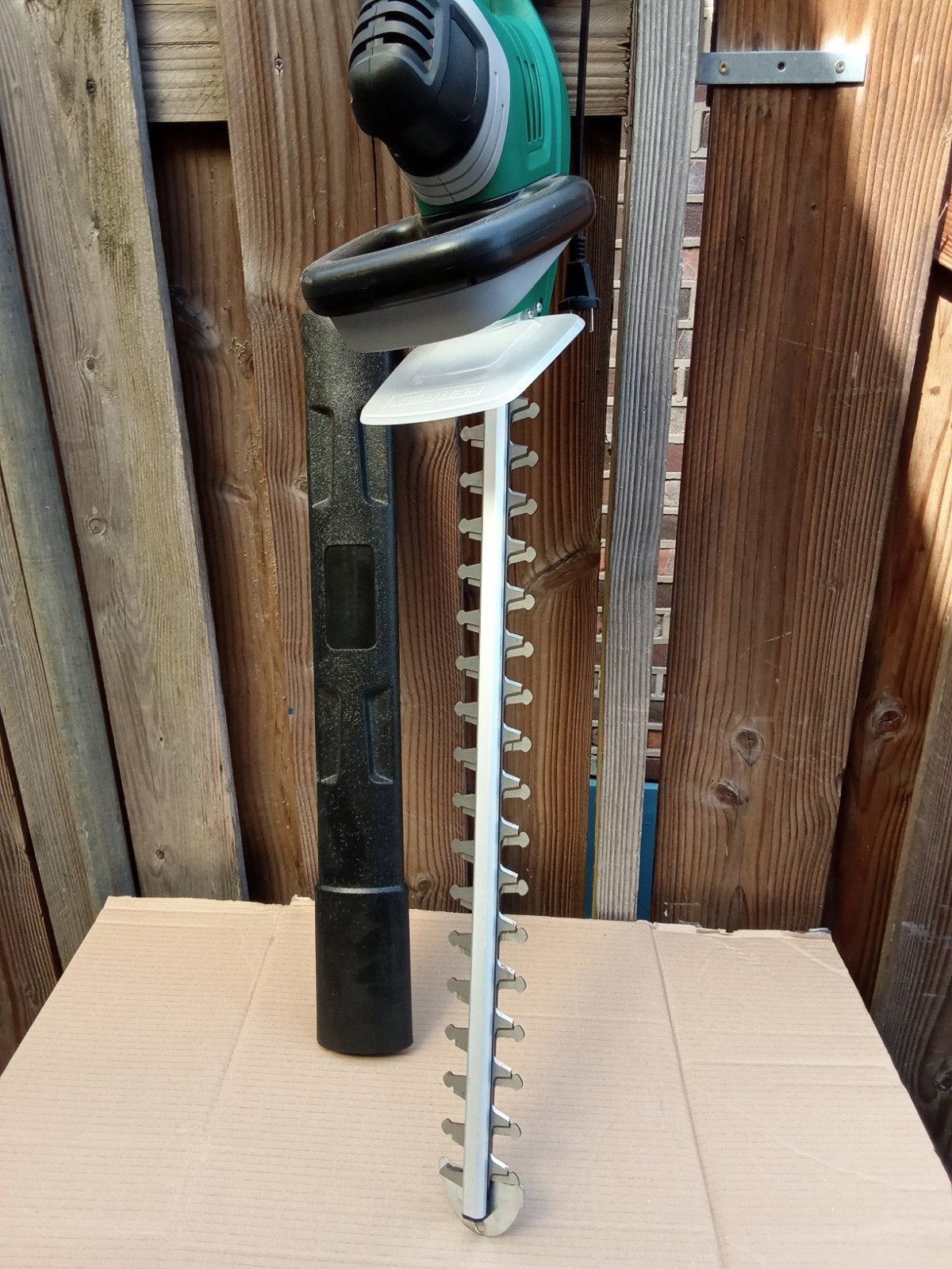 Ferrex elektrische heggenschaar met beschermhoes, Ophalen of Verzenden, Nieuw, Elektrisch, Ferrex