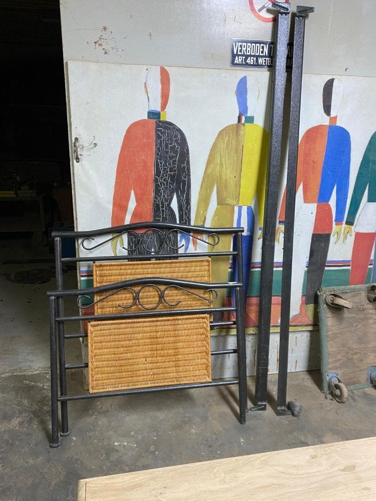 Bed, Huis en Inrichting, Slaapkamer | Bedden, Ophalen, Eenpersoons, Hout, 90 cm