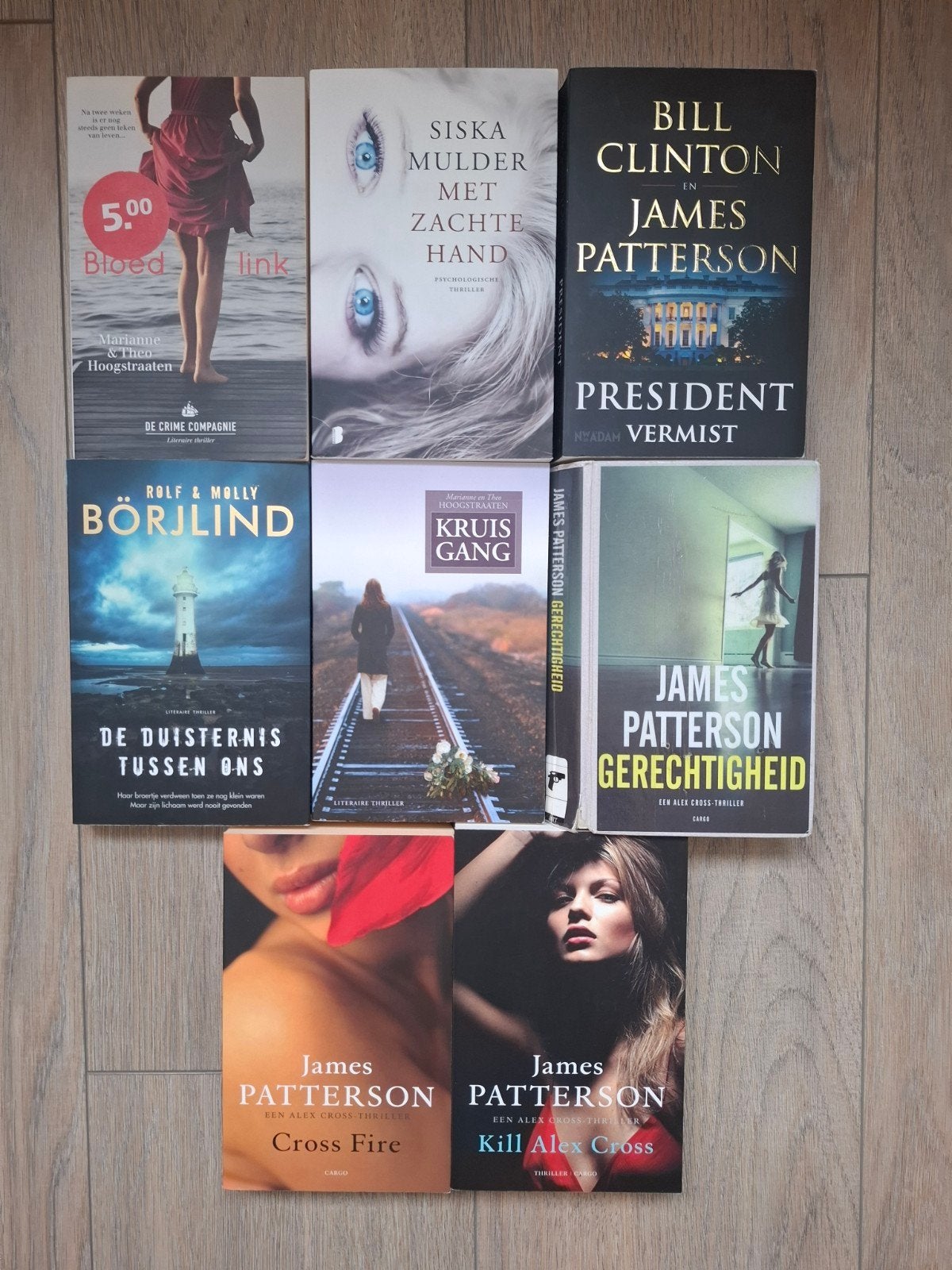 8 thrillers, Boeken, Ophalen of Verzenden, Gelezen