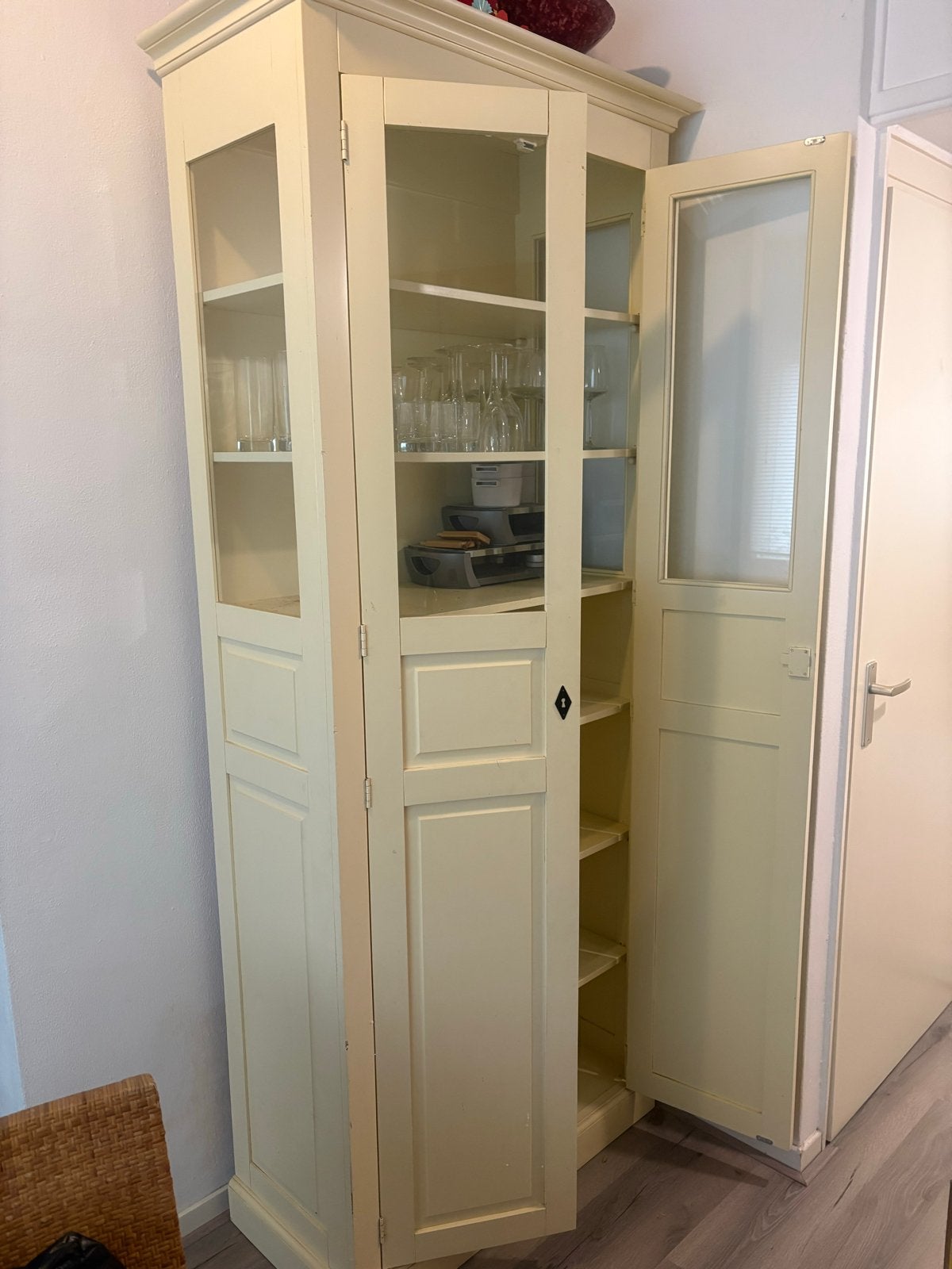 Crèmekleurige Vitrinekast met Glazen Deuren, Ophalen, Gebruikt, 200 cm of meer, 50 tot 100 cm